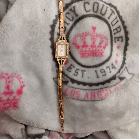 Guess™ women's elegant watch - Picture 4 of 5